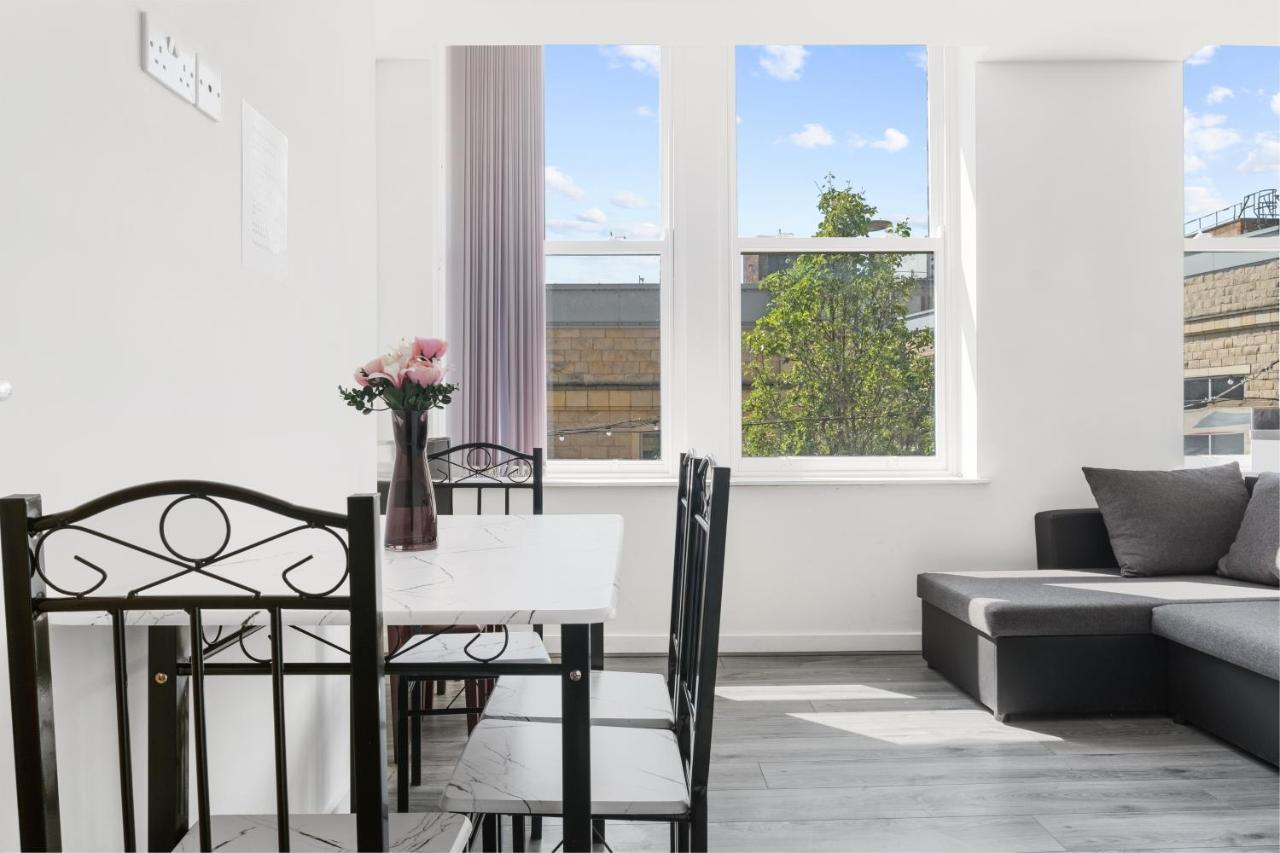 Amhc City Apartments Bradford City Centre One & Two Bedroom Apartments, 24 Hours Express Self Check In, Long Stay Contractors Welcome, Paid Parking Available Nearby Eksteriør billede